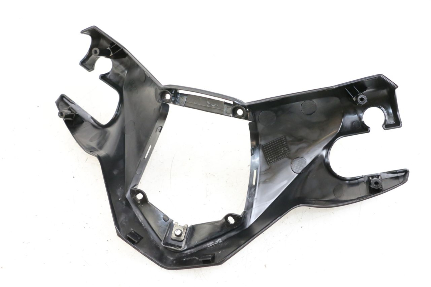 photo de COFANO MANUBRIO ANTERIORE YAMAHA X-MAX XMAX 125 (2010 - 2013) - Primo piano tecnico
