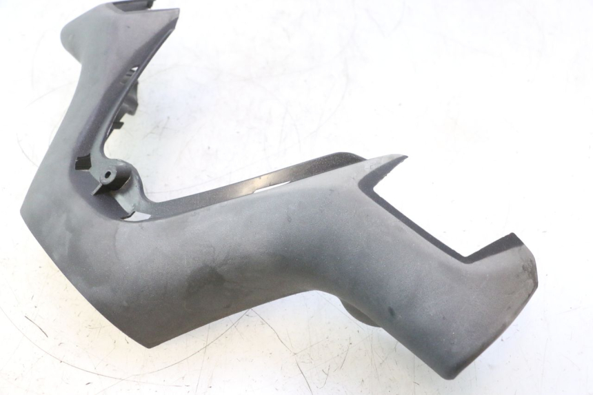 photo de COPRIMANUBRIO ANTERIORE PIAGGIO X8 STREET 125 (2006 - 2007) - Stato della superficie e materiale
