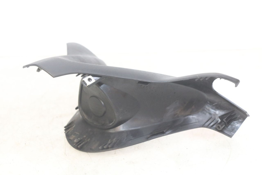 photo de COFANO MANUBRIO ANTERIORE YAMAHA YP MAJESTY 400 (2004 - 2008) - Zoom sullo stato d'uso