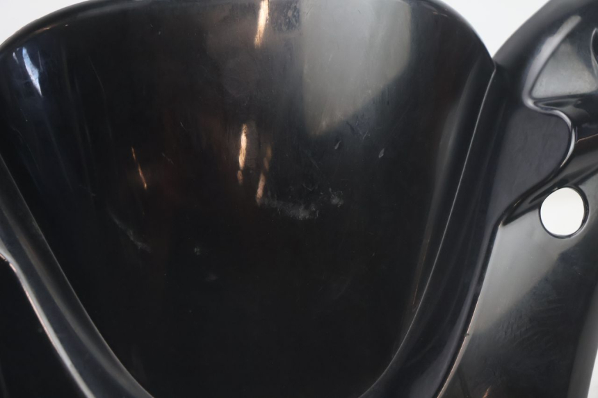 photo de COFANO MANUBRIO ANTERIORE YAMAHA YP MAJESTY 125 (2002 - 2006) - Dettaglio del componente