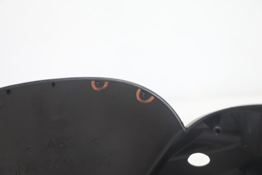 photo de COFANO MANUBRIO ANTERIORE YAMAHA YP MAJESTY 125 (2002 - 2006) - Stato della superficie e materiale