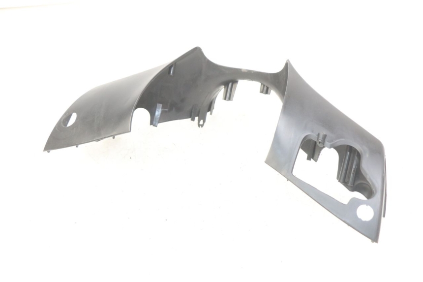 photo de COFANO MANUBRIO ANTERIORE PIAGGIO ZIP 4T 50 (2018 - 2020) - Dettagli dei punti di fissaggio