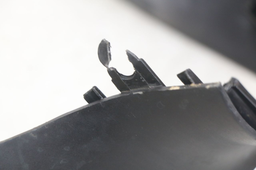 photo de COFANO MANUBRIO ANTERIORE PIAGGIO ZIP 4T 50 (2018 - 2020) - Primo piano tecnico