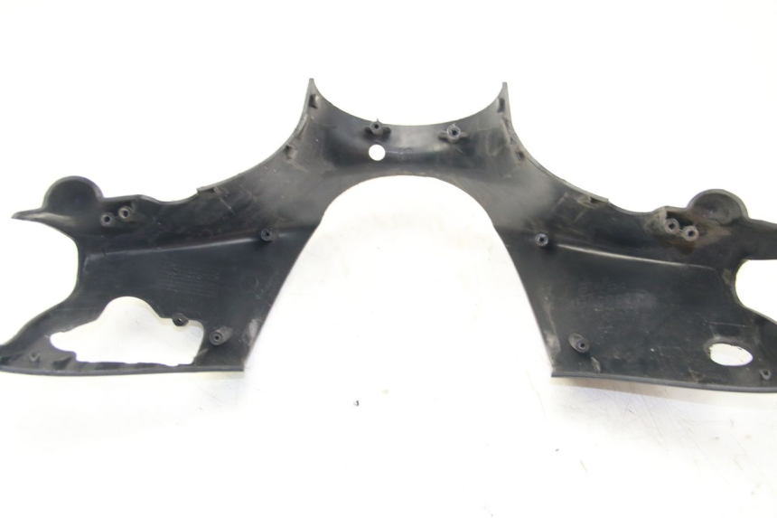 photo de COFANO MANUBRIO ANTERIORE PIAGGIO ZIP 4T 50 (2018 - 2020) - Dettagli dei punti di fissaggio