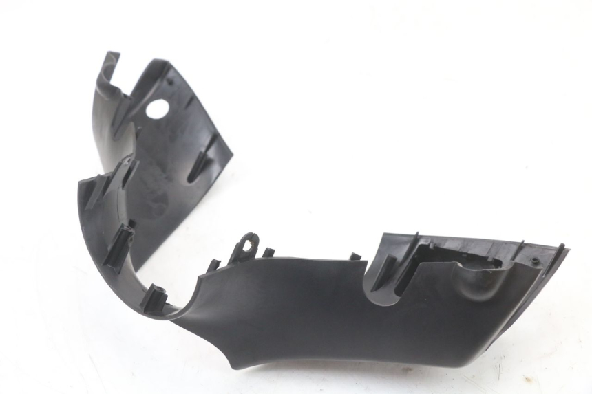 photo de COFANO MANUBRIO ANTERIORE PIAGGIO ZIP 4T 50 (2018 - 2020) - Primo piano tecnico