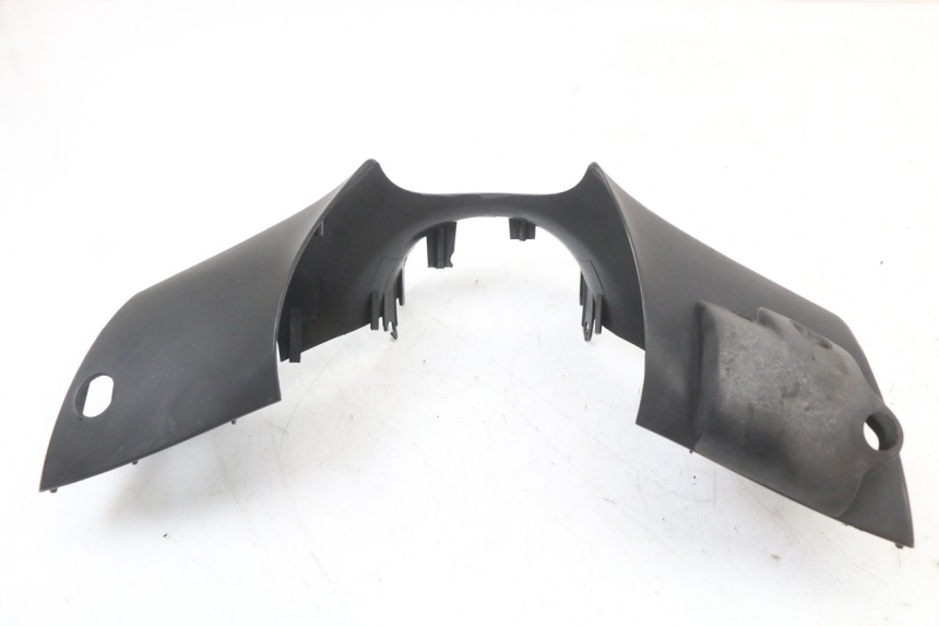 photo de COFANO MANUBRIO ANTERIORE PIAGGIO ZIP 4T 50 (2018 - 2020) - Dettagli dei punti di fissaggio