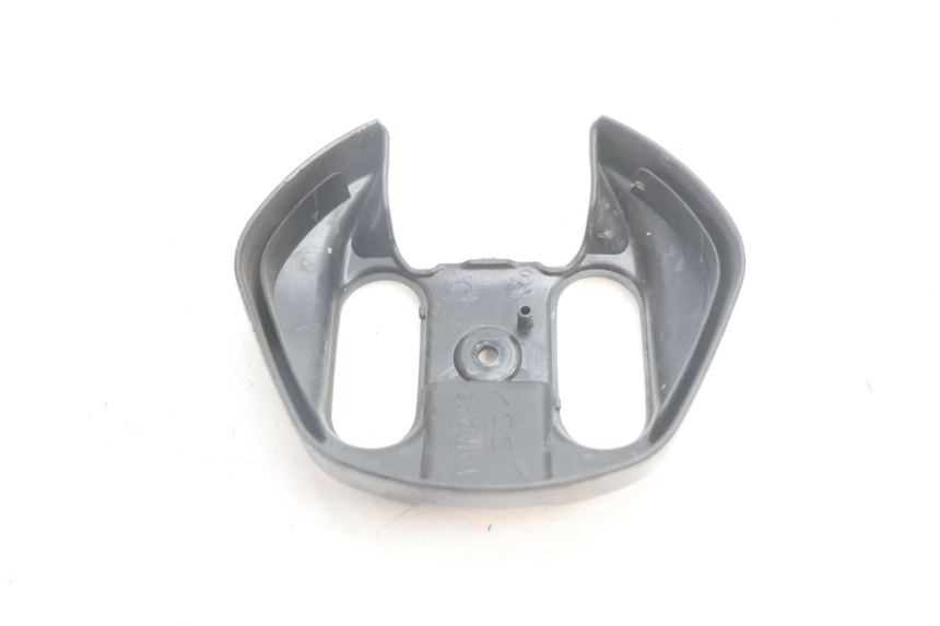 photo de COPRI MANUBRIO YAMAHA BW'S BWS 125 (2010 - 2013) - Dettagli dei punti di fissaggio