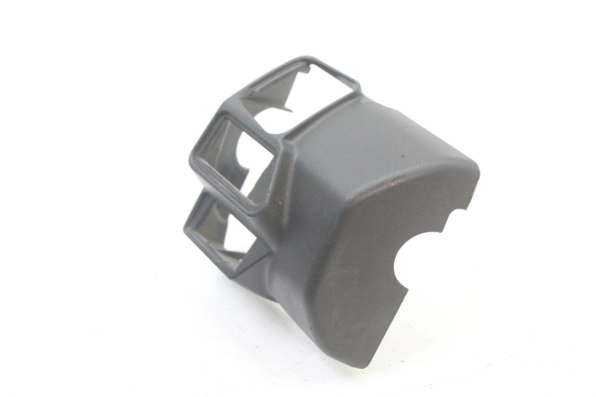 photo de COPRIMANUBRIO COMMUTATORE APRILIA ATLANTIC 125 (2003 - 2009) - Zoom sullo stato d'uso