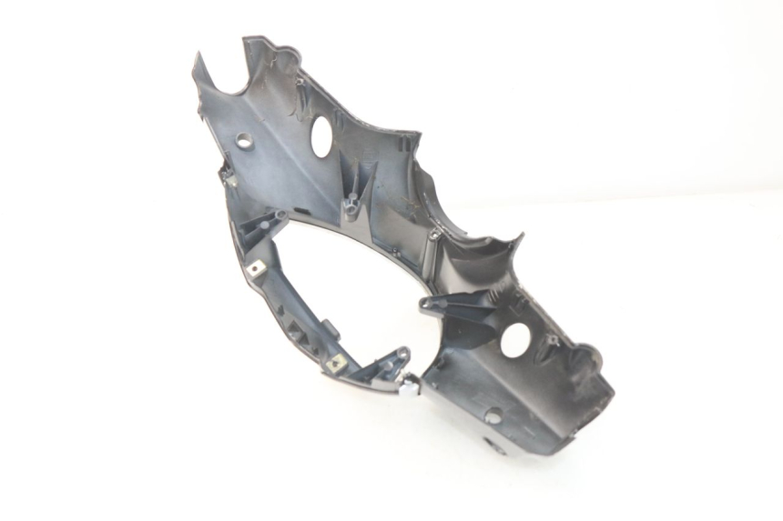 photo de COPERCHIO MANUBRIO COMANDI PIAGGIO FLY IE 125 (2012 - 2017) - Primo piano ad alta risoluzione