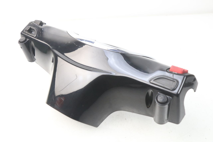 photo de COPERCHIO MANUBRIO COMANDI PIAGGIO FLY IE 125 (2012 - 2017) - Altra angolazione