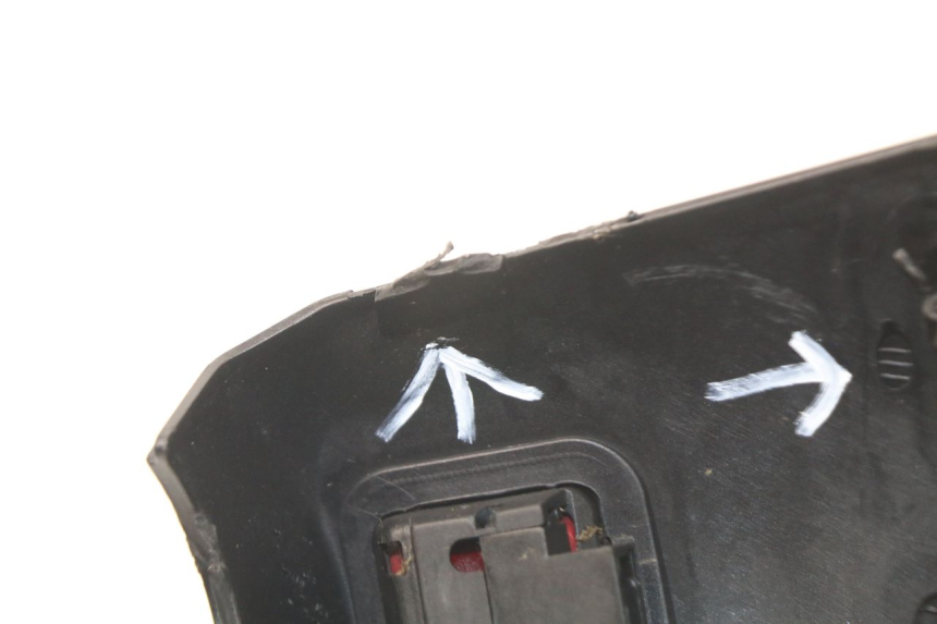 photo de COPERCHIO MANUBRIO COMANDI PIAGGIO FLY IE 125 (2012 - 2017) - Stato della superficie e materiale