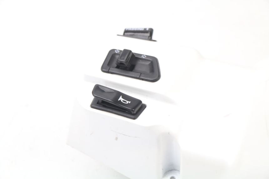 photo de Copri manubrio con comandi KYMCO LIKE 2T 50 (2009 - 2018) - Vista d'insieme del prodotto