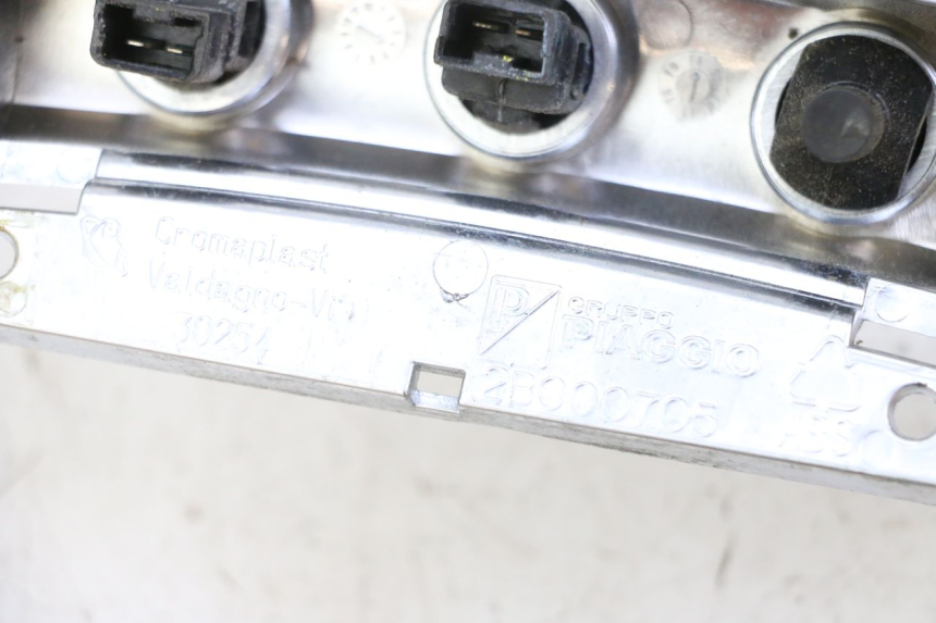 photo de COPRIMANUBRIO COMMUTATORE PIAGGIO MP3 500 (2014 - 2017) - Dettaglio del componente
