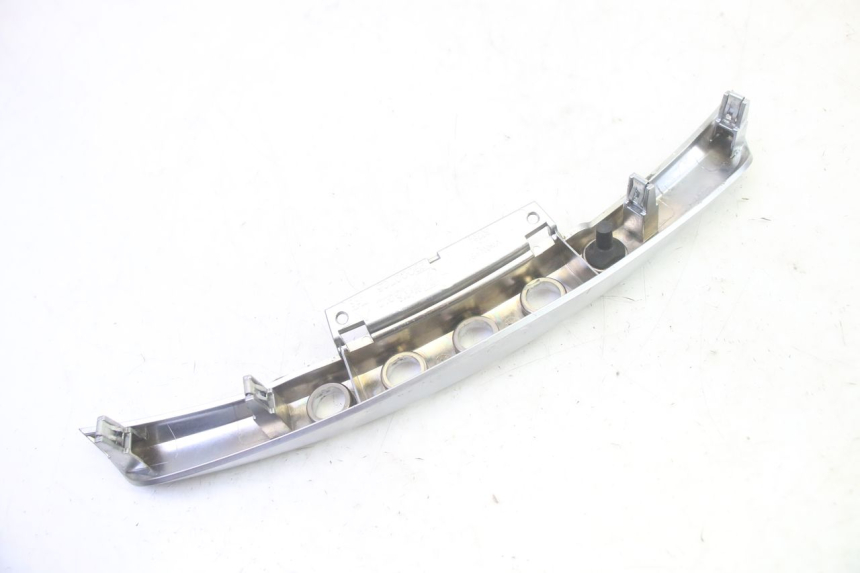 photo de COPRIMANUBRIO COMMUTATORE PIAGGIO MP3 500 (2016 - 2018) - Primo piano tecnico