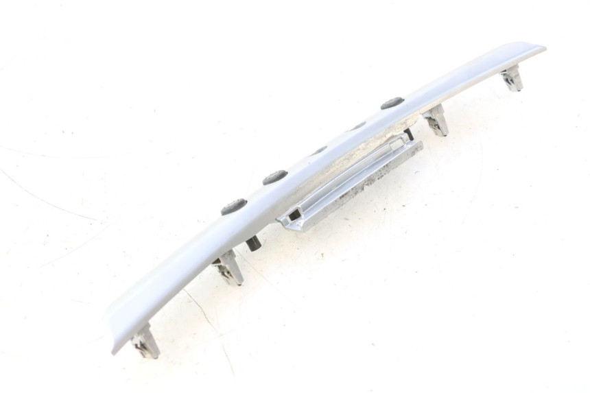 photo de COPRIMANUBRIO COMMUTATORE PIAGGIO MP3 500 (2016 - 2018) - Zoom sullo stato d'uso