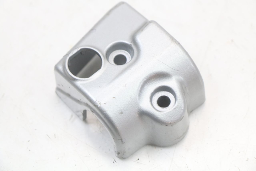 photo de COPRIMANUBRIO COMMUTATORE MOTO GUZZI NORGE 8V GT 1200 (2011 - 2016) - Altra angolazione