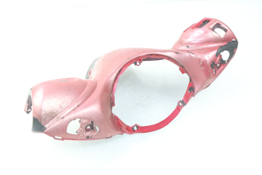 photo de COPERCHIO MANUBRIO COMANDI MBK OVETTO ONE 2T 50 (2013 - 2017) - Primo piano tecnico