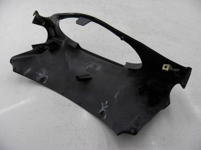 photo de COPRIMANUBRIO COMMUTATORE PIAGGIO SUPER LX 125 (2000 - 2003) - Dettagli dei punti di fissaggio