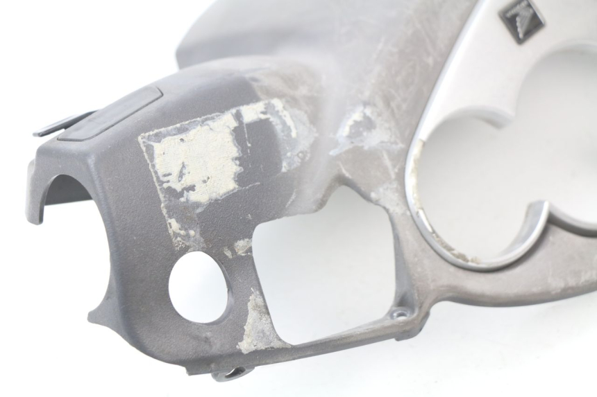 photo de COPERCHIO MANUBRIO COMANDI HONDA SES DYLAN 125 (2002 - 2006) - Dettagli dei punti di fissaggio