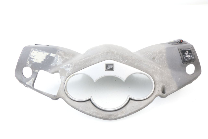 photo de COPERCHIO MANUBRIO COMANDI HONDA SES DYLAN 125 (2002 - 2006) - Stato della superficie e materiale