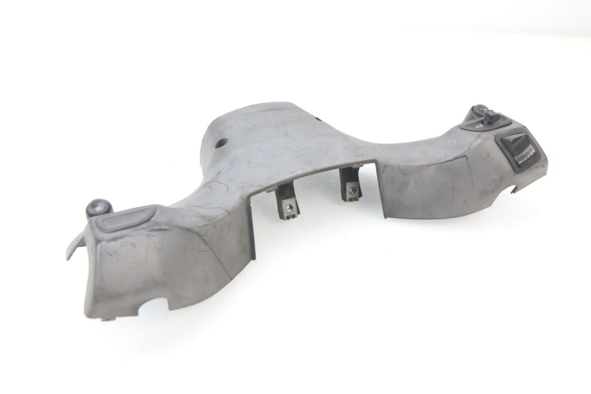 photo de COPERCHIO MANUBRIO COMANDI GILERA STALKER 50 (1997 - 2005) - Dettagli dei punti di fissaggio