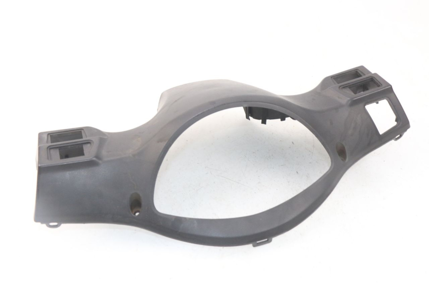 photo de COPERCHIO MANUBRIO COMANDI SYM SYMPHONY 50 (2009 - 2015) - Primo piano tecnico