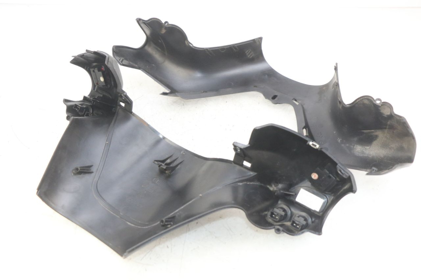 photo de MANOPOLE DEL MANUBRIO E COMANDI PIAGGIO XEVO - X EVO 125 (2007 - 2017) - Zoom sui componenti