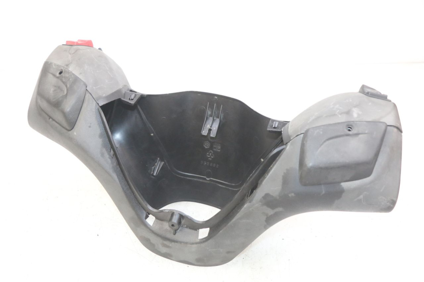photo de MANOPOLE DEL MANUBRIO E COMANDI PIAGGIO XEVO - X EVO 125 (2007 - 2017) - Dettagli dei punti di fissaggio