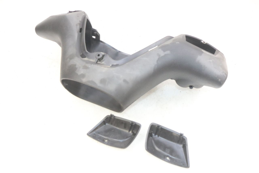 photo de MANOPOLE DEL MANUBRIO E COMANDI PIAGGIO XEVO - X EVO 125 (2007 - 2017) - Stato della superficie e materiale