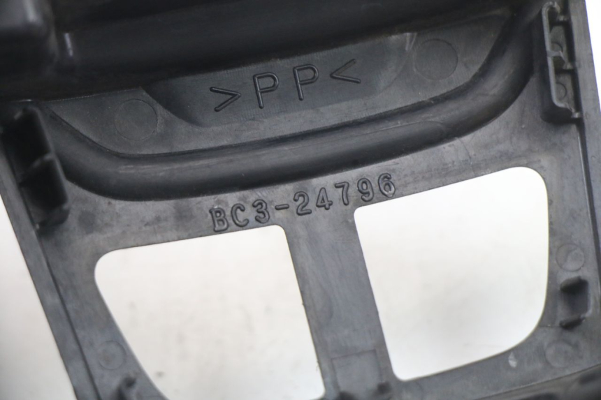 photo de COPRIMANUBRIO COMMUTATORE YAMAHA YP T-MAX TMAX 530 (2017 - 2020) - Primo piano tecnico