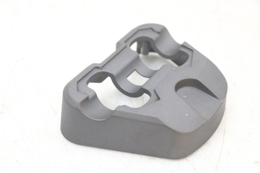 photo de COUVRE MANUBRIO SYM CROX 4T 50 (2016 - 2023) - Zoom sullo stato d'uso