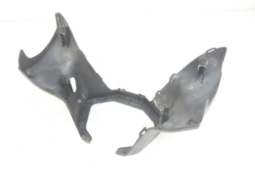 photo de COUVRE MANUBRIO KYMCO DINK STREET 125 (2009 - 2014) - Dettagli dei punti di fissaggio