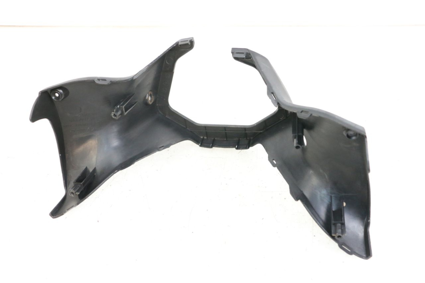 photo de COUVRE MANUBRIO KYMCO DINK STREET 125 (2009 - 2014) - Primo piano tecnico