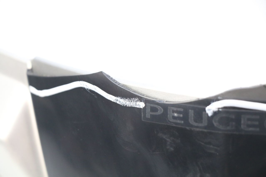 photo de COPRI MANUBRIO PEUGEOT KISBEE 2T 50 (2010 - 2017) - Altra vista dell'articolo