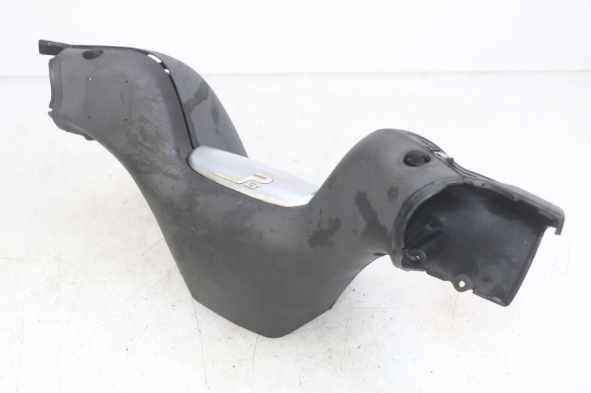 photo de COPRI MANUBRIO PIAGGIO MP3 LT 400 (2007 - 2012) - Altra angolazione