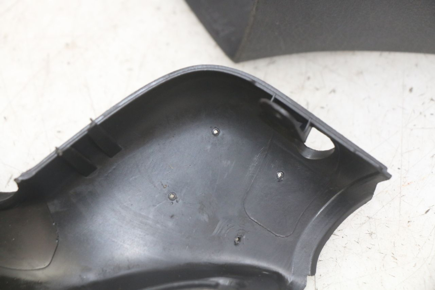 photo de COPRI MANUBRIO PIAGGIO MP3 LT 400 (2007 - 2012) - Stato della superficie e materiale