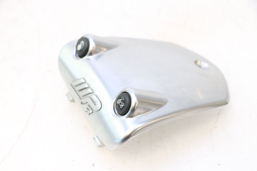 photo de COPRI MANUBRIO PIAGGIO MP3 LT 400 (2007 - 2012) - Vista principale