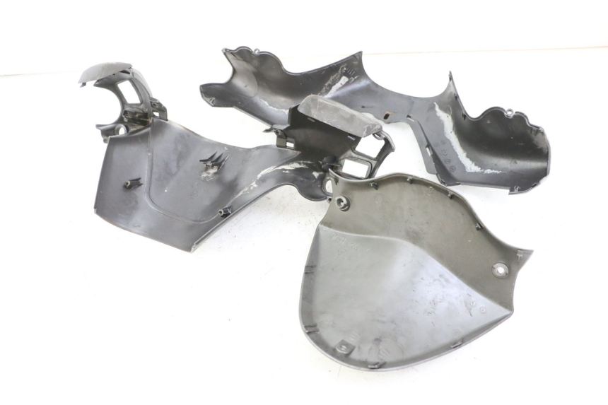 photo de COUVRE MANUBRIO PIAGGIO X8 125 (2004 - 2007) - Primo piano ad alta risoluzione