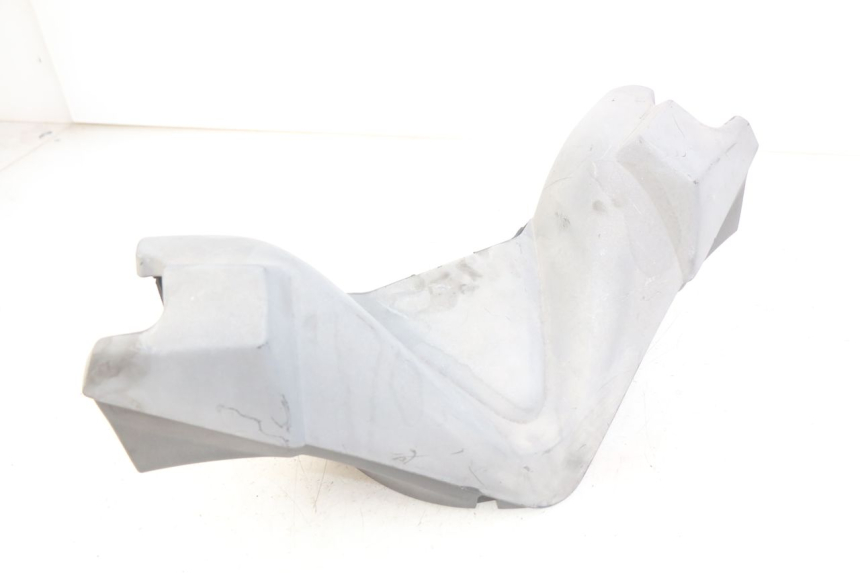 photo de COUVRE MANUBRIO PEUGEOT SATELIS 125 (2006 - 2009) - Primo piano tecnico