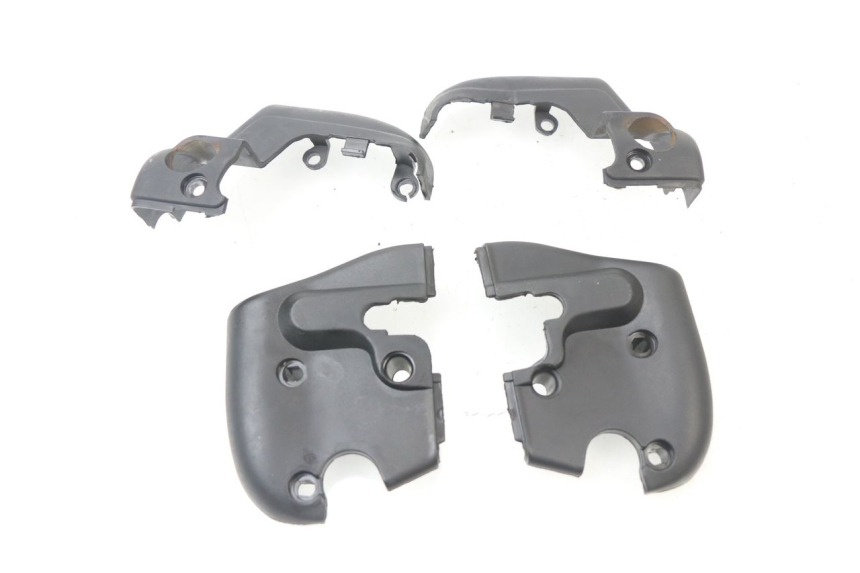 photo de Copri manubrio APRILIA SCARABEO GT 125 (1999 - 2007) - Stato della superficie e materiale