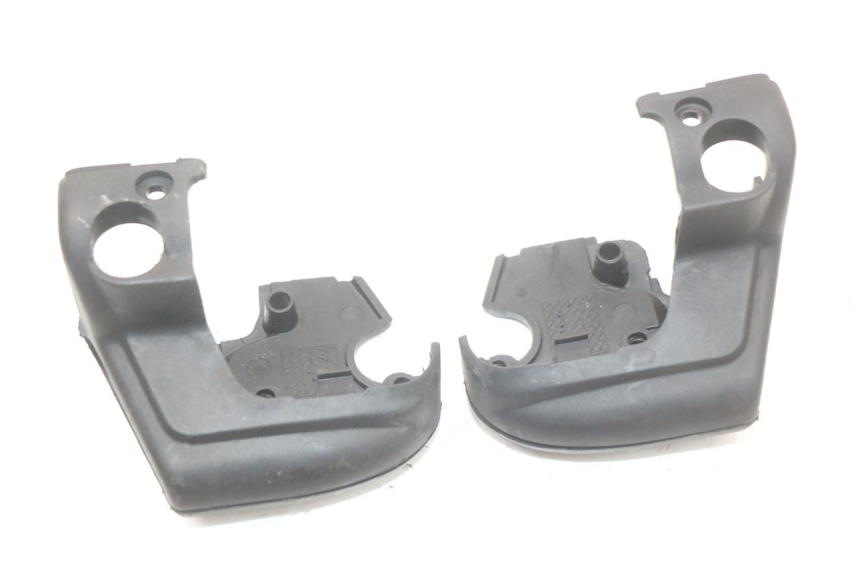 photo de Copri manubrio APRILIA SCARABEO GT 125 (1999 - 2007) - Vista principale