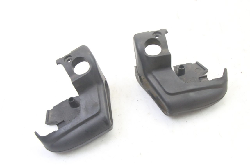 photo de COPRIMANUBRIO APRILIA SCARABEO GT TOURING 125 (1999 - 2005) - Zoom sullo stato d'uso