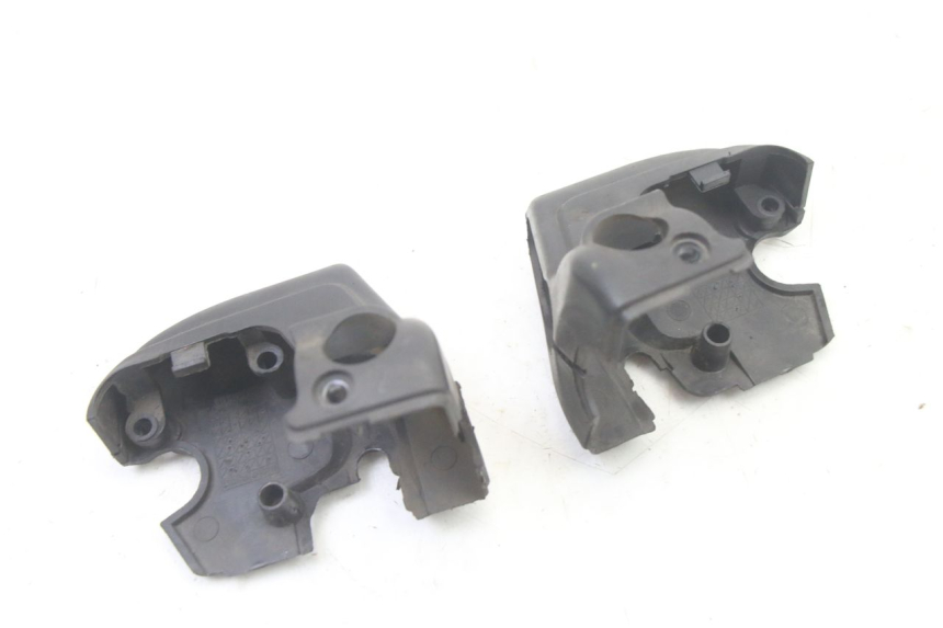 photo de COPRIMANUBRIO APRILIA SCARABEO GT TOURING 125 (1999 - 2005) - Altra angolazione