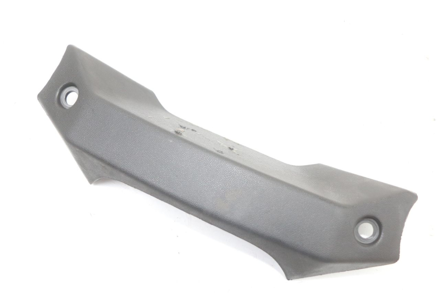 photo de Copri manubrio APRILIA SR CARB LC 2T 50 (2004 - 2012) - Dettaglio del componente