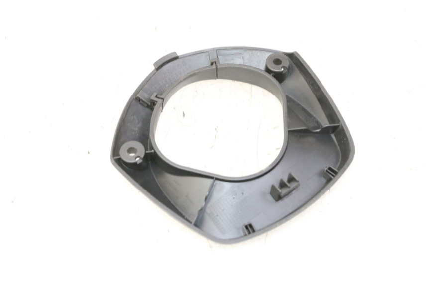 photo de COPRIMANUBRIO PEUGEOT STREETZONE I NAKED 2T 50 (2018 - 2020) - Zoom sullo stato d'uso