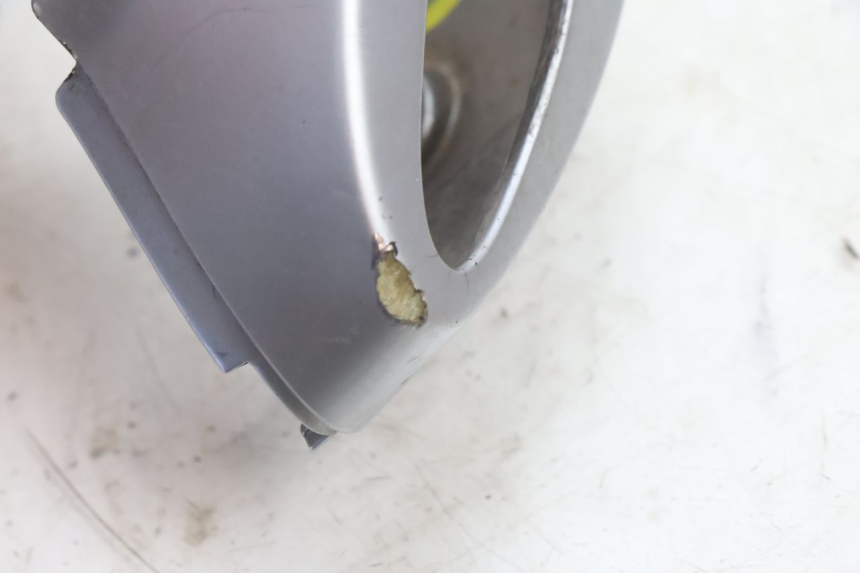 photo de COPRI MANUBRIO PIAGGIO VESPA PRIMAVERA 2T 50 (2013 - 2018) - Ricambio usato controllato