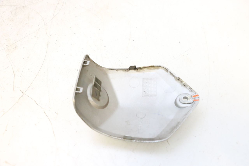 photo de COPRI MANUBRIO YAMAHA X-MAX XMAX 125 (2010 - 2013) - Dettagli dei punti di fissaggio