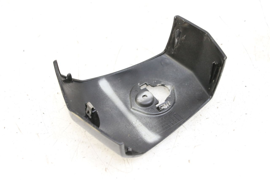 photo de COPRI MANUBRIO PIAGGIO X10 125 (2012 - 2017) - Dettaglio del componente