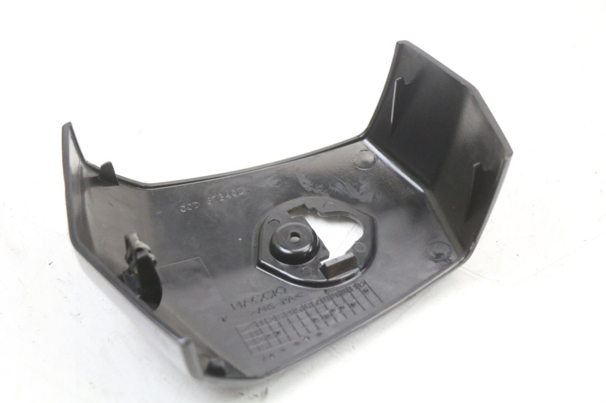 photo de COPRI MANUBRIO PIAGGIO X10 125 (2012 - 2017) - Stato della superficie e materiale