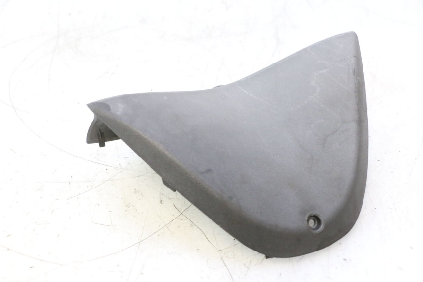 photo de COPERCHIO MANUBRIO PIAGGIO X8 STREET 125 (2006 - 2007) - Zoom sullo stato d'uso
